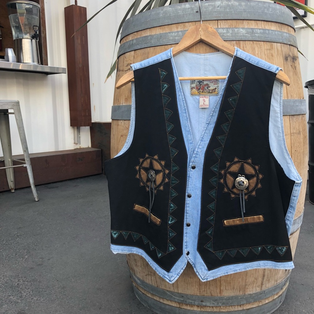 Men’s vintage vest!